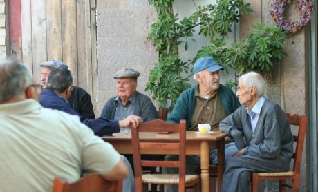 Τι προτείνουν οι Ευρωπαίοι ασφαλιστές για την αντιμετώπιση των προβλημάτων που συνεπάγεται η γήρανση της κοινωνίας;