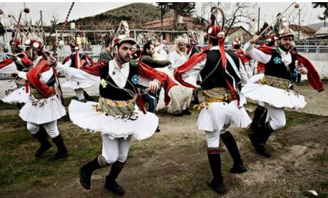 Το ποντιακό εθιμικό δρώμενο «Οι Μωμόγεροι» για πρώτη φορά διαδικτυακά!