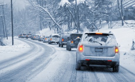 Οδήγηση στο χιόνι: Ύψιστης σημασίας τα ελαστικά κι οι αλυσίδες!