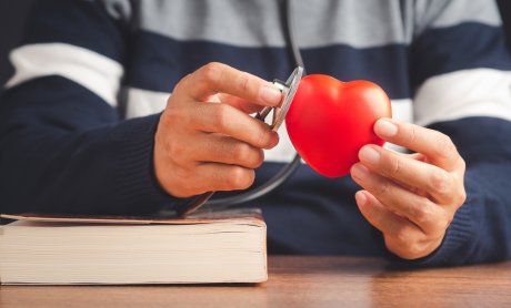Ο καρδιολόγος Βλάσης Πυργάκης (ΙΑΤΡΙΚΟ ΑΘΗΝΩΝ) συμβουλεύει: Γιατί πρέπει να προσέχουν οι καρδιοπαθείς το χειμώνα!