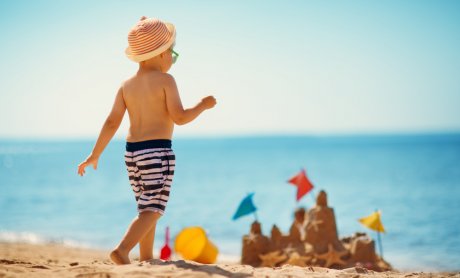 15 συμβουλές για τις ασφαλείς καλοκαιρινές διακοπές του παιδιού σας!