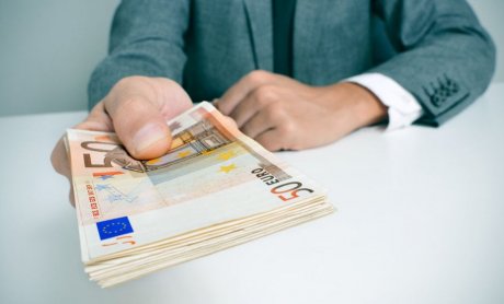 «Μπόνους» 300 ευρώ σε μη επιδοτούμενους μακροχρόνια ανέργους - Ποια είναι η διαδικασία;
