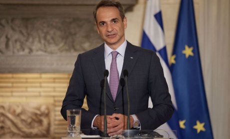 Κυβέρνηση: Μονόδρομος η καταπολέμηση της ακρίβειας 