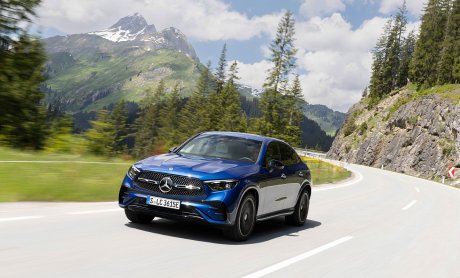 Mercedes GLC Coupe: Πώς η επαυξημένη πραγματικότητα της επιτρέπει να μειώνει τα ατυχήματα