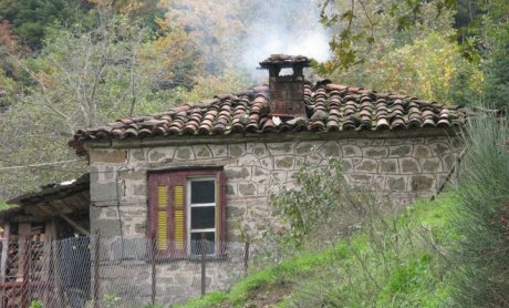 Ηλίας Προβόπουλος: Ο καπνός του Νοέμβρη