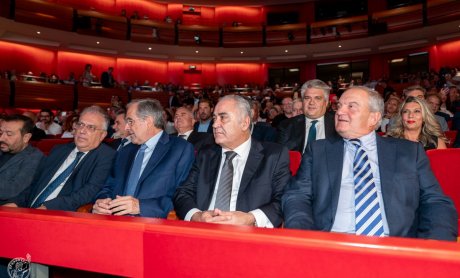 Βραβεία Ε.Ε.Α.: Μία λαμπρή βραδιά με την παρουσία προσωπικοτήτων από όλο το φάσμα της πολιτικής και της κοινωνίας και εκατοντάδες παριστάμενους (φωτο)