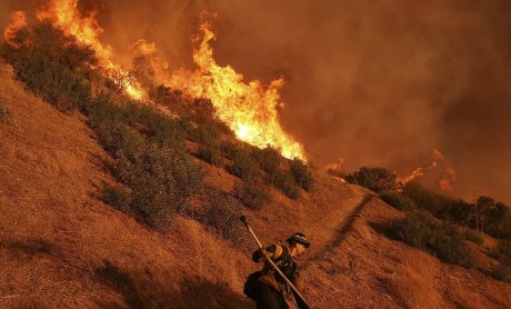 Οι ζημιές από τις πυρκαγιές στην Καλιφόρνια αναμένεται να πλήξουν τους ευρωπαϊκούς κολοσσούς αντασφάλισης