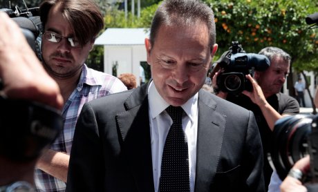 Ασφαλίσεις υγείας: Ο καθοριστικός ρόλος του Γιάννη Στουρνάρα