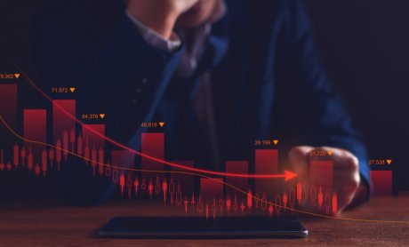 Στο ναδίρ 30 ετών το επενδυτικό κλίμα, εγκαταλείπουν τα αμερικανικά assets, το χρηματιστηριακό «παιχνίδι» της Μάρτζορι, υπερπλεόνασμα 4,5 δισ. στο α΄3μηνο, τα ρεκόρ του ΟΛΘ και η Μetlen στην Ιταλία