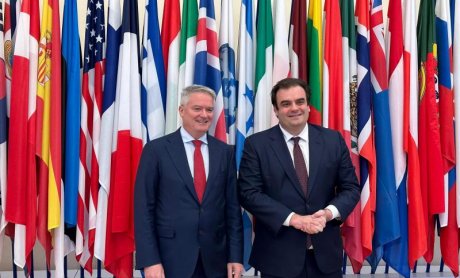 Ο Κυριάκος Πιερρακάκης στην Υπουργική Διάσκεψη του ΟΟΣΑ στο Παρίσι