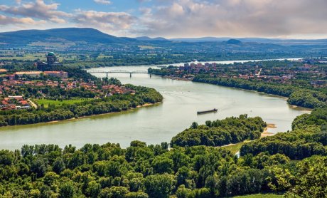 Πολιτικές τάσεις, εντάσεις και ανατροπές στις χώρες του Δούναβη