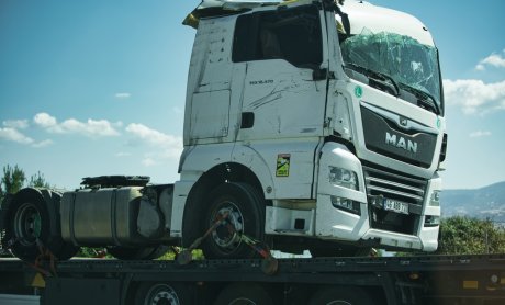 Λ. Βουλιαγμένης: Ντεραπαρισε φορτηγό - Μεγάλες καθυστερήσεις