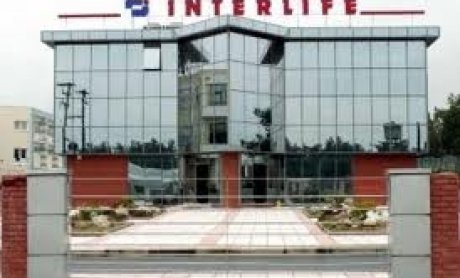   H  Interlife μειώνει τα ασφάλιστρα