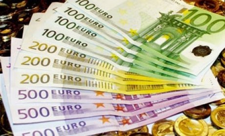 Φρένο στα μπόνους των τραπεζιτών βάζει η Ε.Ε.