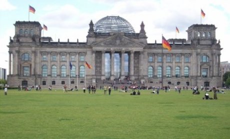 Γερμανική κυβέρνηση διαψεύδει – γερμανικός τύπος επιμένει