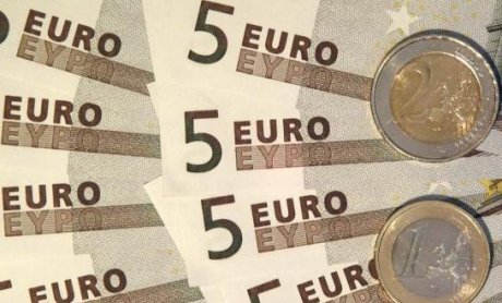 Μείωση ταμειακού ελλείμματος και αύξηση εσόδων