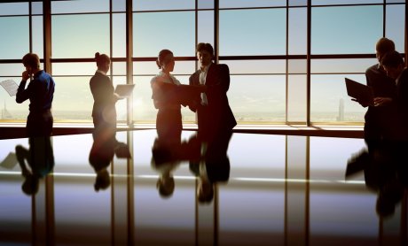 ΕΥ: Κορυφαία προτεραιότητα η διαχείριση των φορολογικών κινδύνων για τις επιχειρήσεις