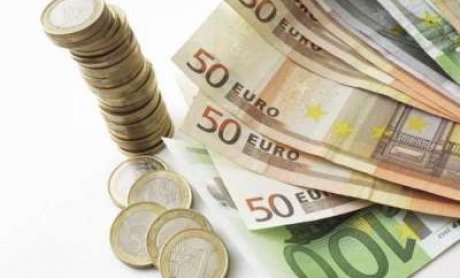 Εγκρίθηκε η εκταμίευση της δόσης προς την Ελλάδα