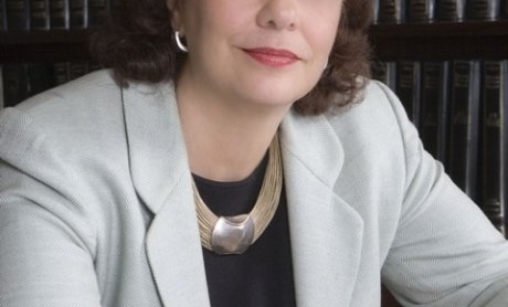 Σε ισχύ η ισότητα στα ασφάλιστρα ανδρών-γυναικών