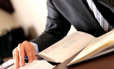 Επέκταση κυρώσεων σε (αντ)ασφαλιστές για συνεργασίες με Ιράν