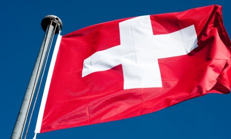 Τέλος στο τραπεζικό απόρρητο της Ελβετίας για τους πολίτες της ΕΕ!