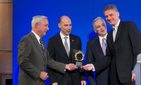 Βράβευση της MetLife στο Συνέδριο του Ελληνο-Αμερικανικού Εμπορικού Επιμελητηρίου «η Ώρα της Ελληνικής Οικονομίας»