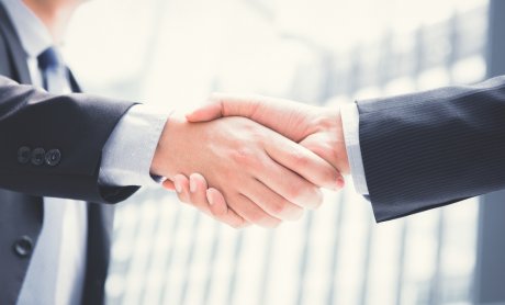 ΕΥ: Ενισχύεται η αισιοδοξία για συγχωνεύσεις και εξαγορές στην Ελλάδα