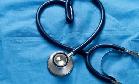 Σε δημόσια διαβούλευση η υγειονομική κάλυψη των ανασφάλιστων