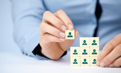 12.000 νέες θέσεις απασχόλησης για ευάλωτες κοινωνικές ομάδες