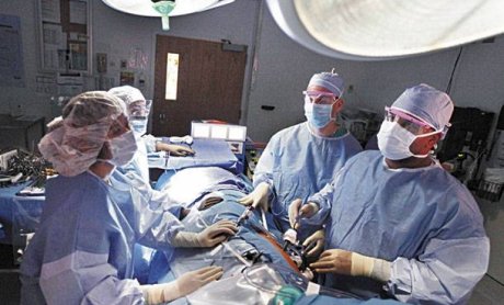 Χειρουργεία και το απόγευμα στα νοσοκομεία