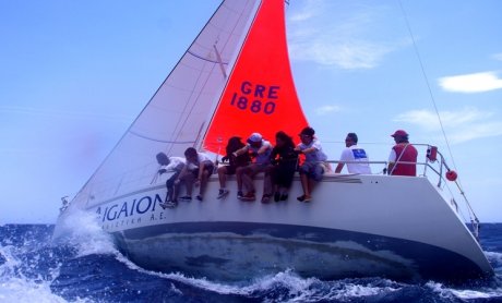 Στην πρώτη θέση το σκάφος με χορηγό την AIGAION στον 47ο Ιστιοπλοϊκό Αγώνα Άνδρου