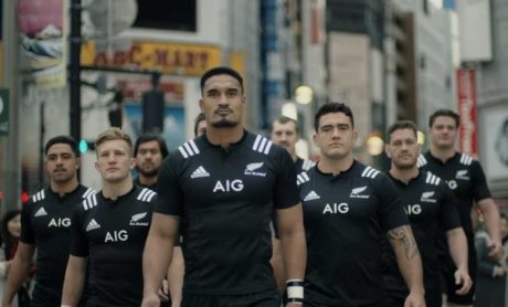 Η εφευρετική διαφήμιση της AIG Ιαπωνίας με την εθνική ομάδα ράγκμπι της Νέας Ζηλανδίας!