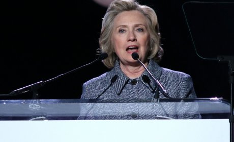 Φρένο σε συγχωνεύσεις ασφαλιστικών βάζει η Χίλαρι!