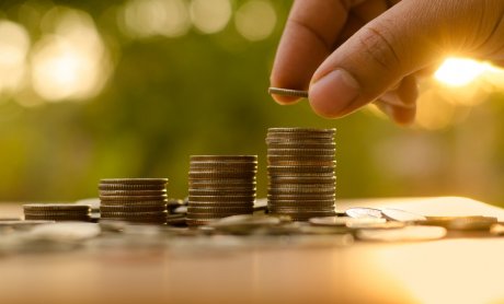 Νέο πλαφόν στις ασφαλιστικές εισφορές τα 5.860 ευρώ!