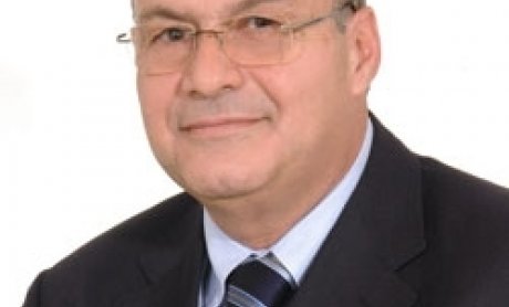 Εμπόριον εν μέσω της Ελλάδος ο Πειραιεύς˙ και εν μέσω METLIFE ALICO o Στράτος Κακάμπουρας