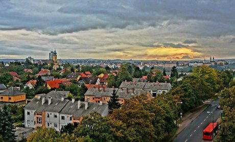 Κατάργησαν τους φόρους και «αφάνισαν» την ανεργία!