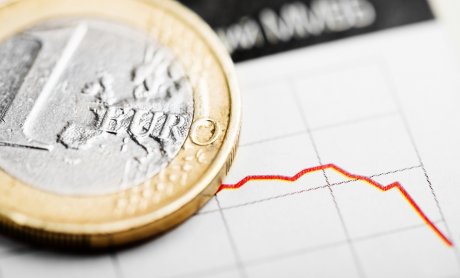 ΟΟΣΑ: Μειώθηκαν ελαφρά τα φορολογικά έσοδα της Ελλάδας το 2013