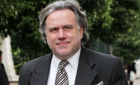 Bόμβα στο Δημόσιο! Καταργείται η 35ετία. Αναλυτικοί πίνακες με τα νέα όρια συνταξιοδότησης