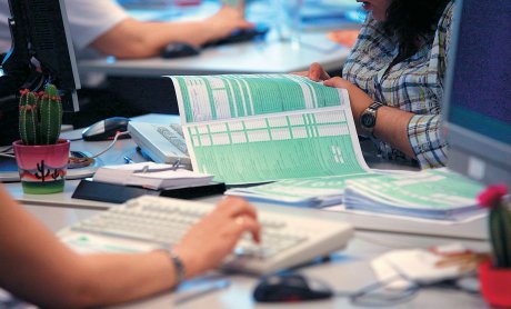 Παράταση μέχρι τις 14 Ιουλίου στις φορολογικές δηλώσεις