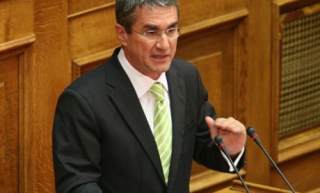 Περήφανος ο Λοβέρδος για το Υπουργείο του