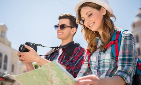 Ενισχύονται τα δικαιώματα των ταξιδιωτών στην Ευρώπη! Νέα οδηγία για τα οργανωμένα ταξίδια μέσω διαδικτύου