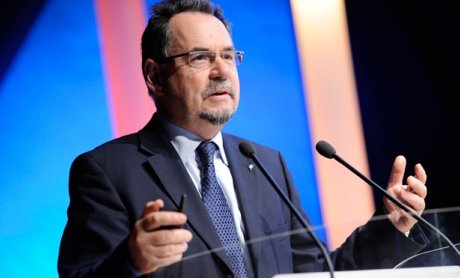 Ο Eric Chaney, επικεφαλής οικονομικών στην ΑΧΑ περιμένει λύση από την ΕΚΤ