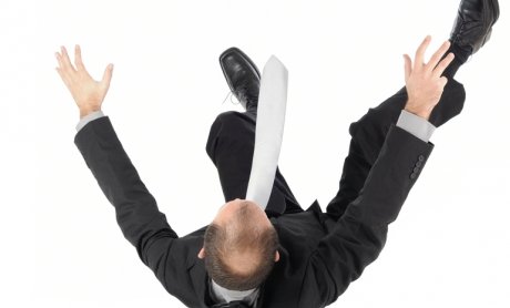 Μπροστά στην πόρτα της φυλακής απατεώνες και διαρρήκτες στον ασφαλιστικό χώρο με ανώμαλη προσγείωση