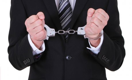 Χειροπέδες σε 45χρονο στο Ρέθυμνο για οφειλές 784.000 ευρώ