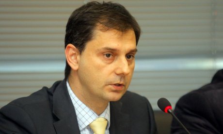 Ποια στοιχεία ζητά από τις ασφαλιστικές ο Θεοχάρης