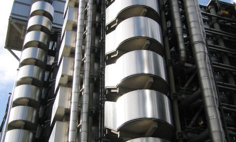 Lloyd's: Αμοιβή 1 εκ. ευρώ για τα κλεμμένα κοσμήματα στις Κάννες