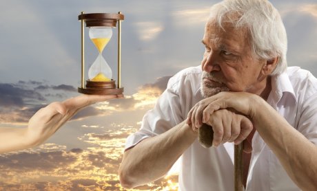 Εγκύκλιος ΟΑΕΕ: Αυξήσεις ορίων ηλικίας έως 7 έτη – Η σύνταξη από 500 μειώνεται στα 315 ευρώ λόγω του πέναλτι