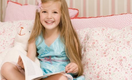 Χρωματίζοντας τα πρώτα του χρόνια