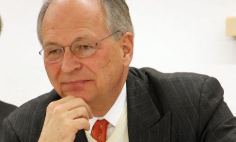 Allianz SE: Να πάψουν οι πολιτικοί να παριστάνουν τις αυθεντίες