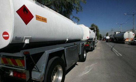 Συνεχίζουν την απεργία οι μεταφορείς 